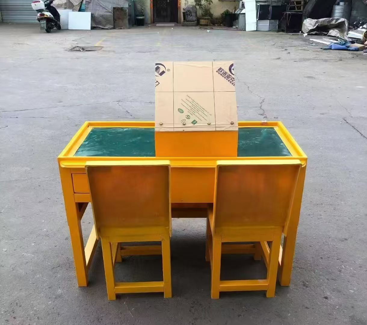 长征镇防静电导通桌井下煤矿火工品发放桌：危险品流转的安全守护者